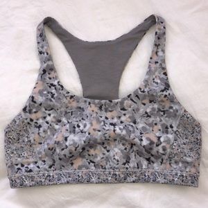 Lululemon *LUXTREME* sports bra Size 8